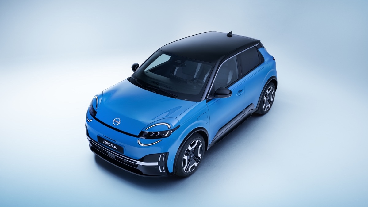 immagine dall'alto 3/4 della Nuova Nissan Micra elettrica 2026